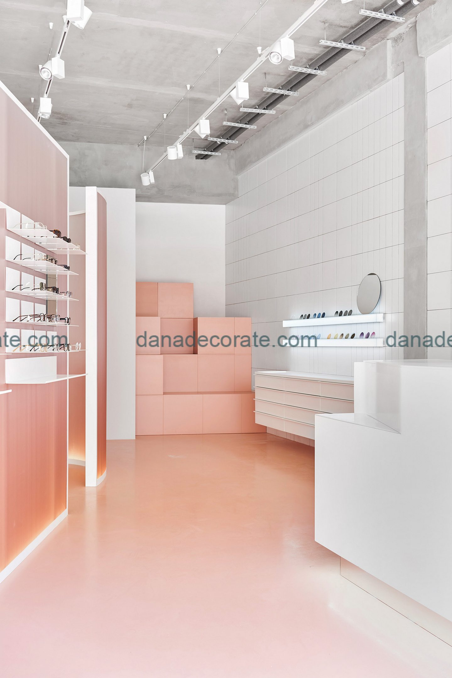 Thiết kế thi công nội thất store mắt kính thời trang tại Đà Nẵng