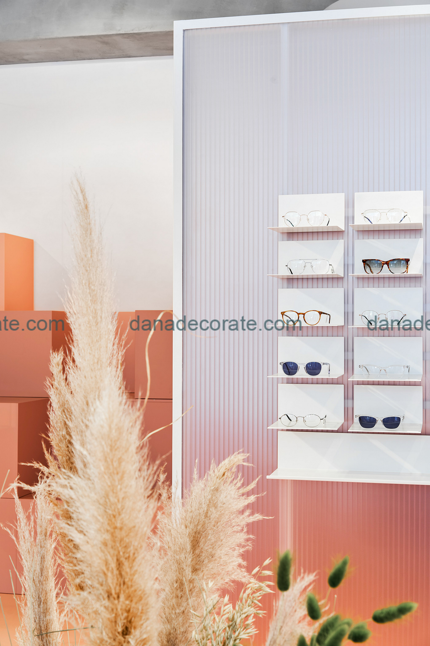 Thiết kế thi công nội thất store mắt kính thời trang tại Đà Nẵng